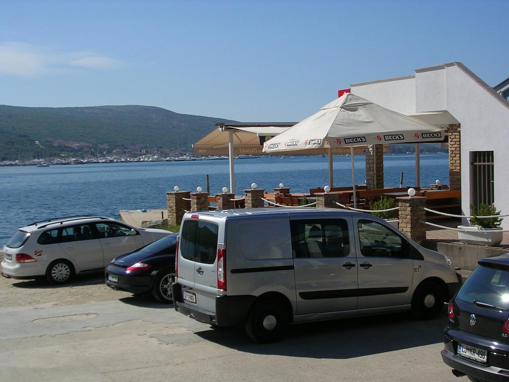 Apartment Perkovic Jadranka Kornić Exteriör bild